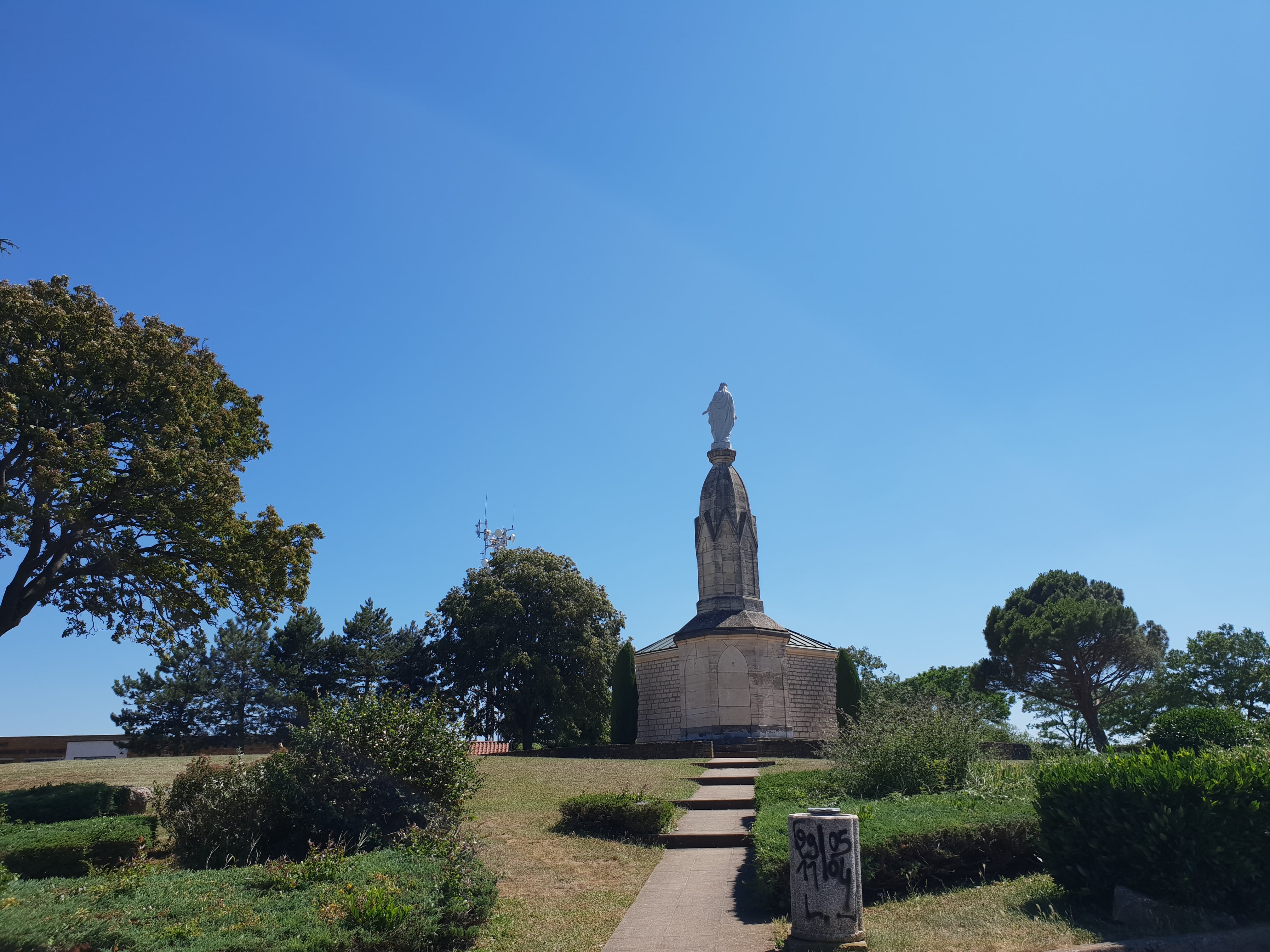 Statue de la Madone, exemple de patrimoine restauré